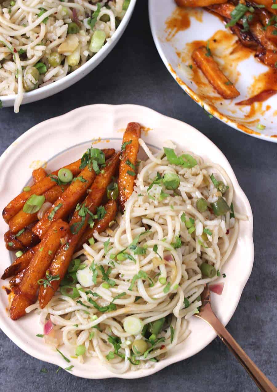 GARLIC RICE NOODLES - Cook with Kushi