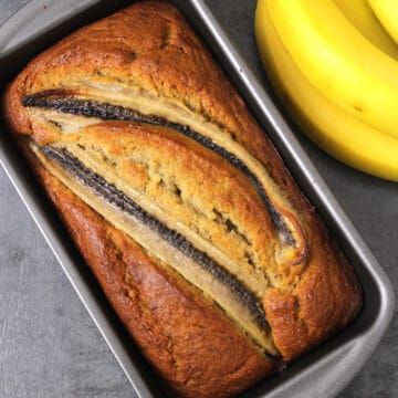 Best banana bread recipe. Quick, easy, moist sweet bread or banana cake. Popular American recipe.
