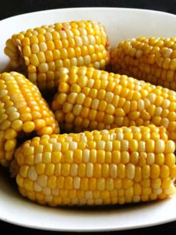 How to boil corn on the cob - Cajun seasoned? Best summer side dish and appetizer.