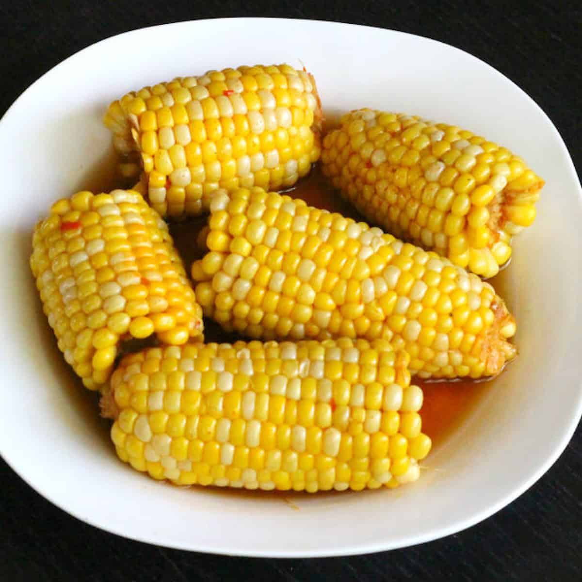 How to boil corn on the cob in pressure cooker and stovetop (pot or pan).