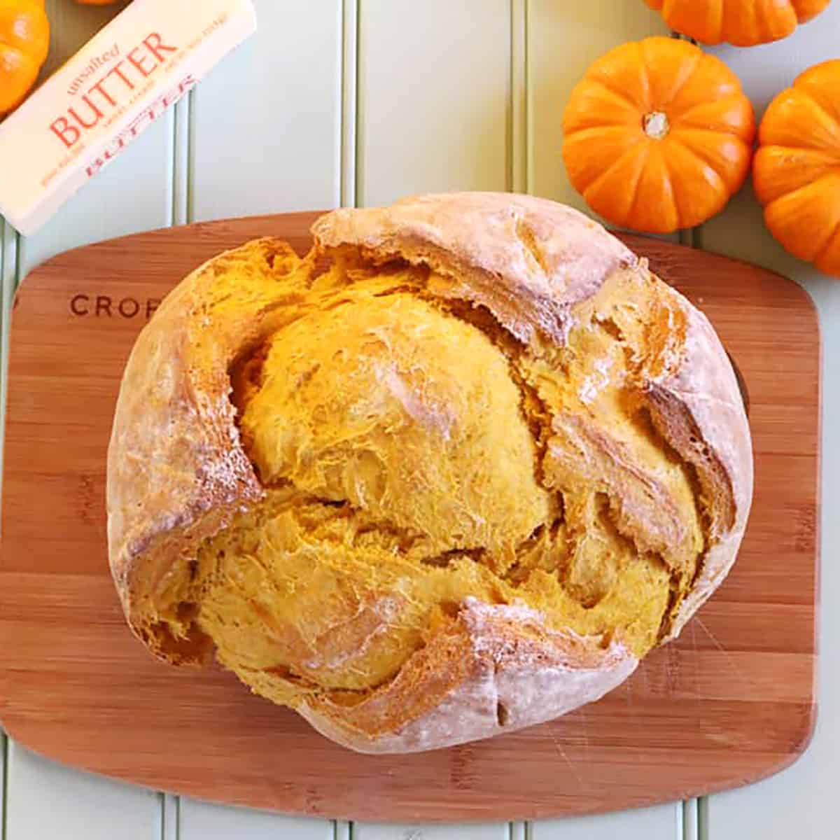 Easy Rustic Pumpkin Bread Recipe (Easy, Vegan) - Best fall pumpkin puree recipes.