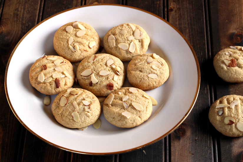 Chinese Almond Cookies 
