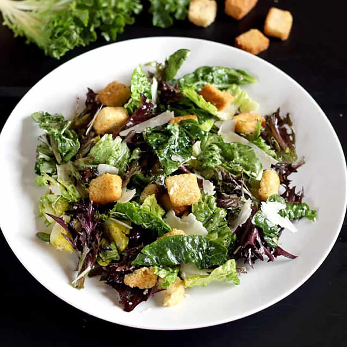 Best Caesar salad recipe with homemade Caesar salad dressing. Vegetarian and vegan salad.