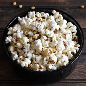 Stovetop Flavored Popcorn | Homemade Popcorn | Parmesan Popcorn - Quick Snack Ideas.