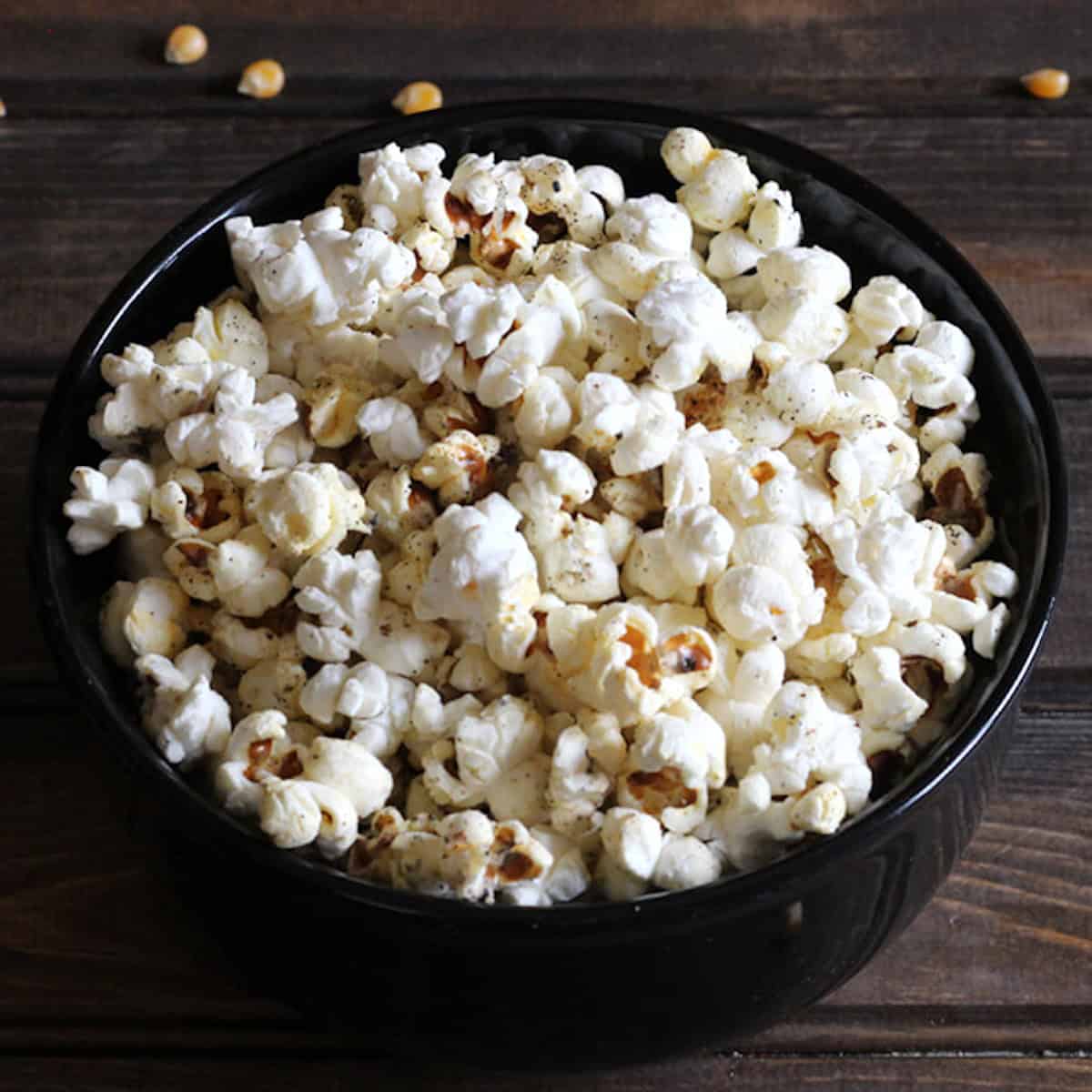 Stovetop Flavored Popcorn | Homemade Popcorn | Parmesan Popcorn - Quick Snack Ideas.