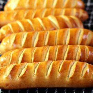 Vienna Bread (Pain Viennois / Sandwich rolls / Dinner rolls/ yeast rolls / Sourdough vienna / Vienna sandwich bread / austrian bread rolls, EASY HOMEMADE BREAD LOAF RECIPE