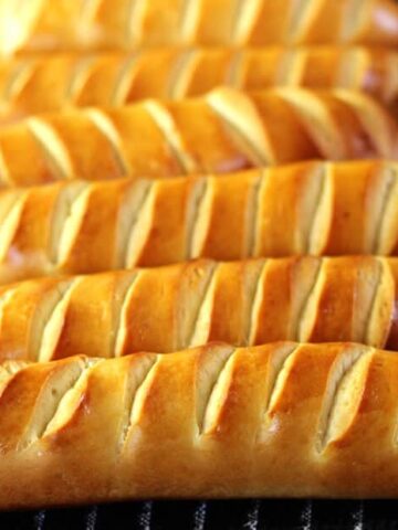Vienna Bread (Pain Viennois / Sandwich rolls / Dinner rolls/ yeast rolls / Sourdough vienna / Vienna sandwich bread / austrian bread rolls, EASY HOMEMADE BREAD LOAF RECIPE