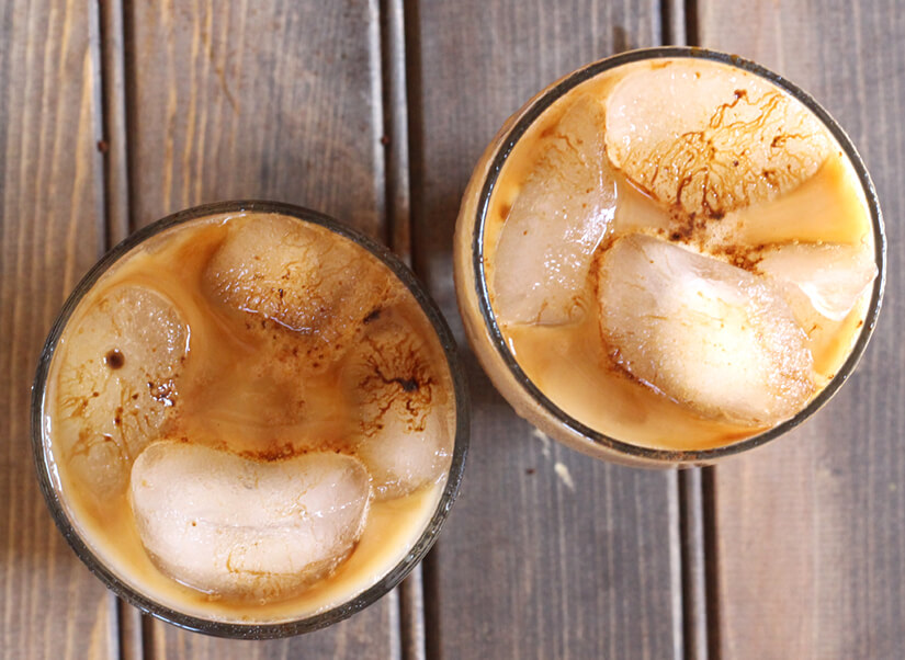 Iced Coffee, How to make the best & easy Iced Coffee at home #summerdrinkrecipes #coldbrew #whipped