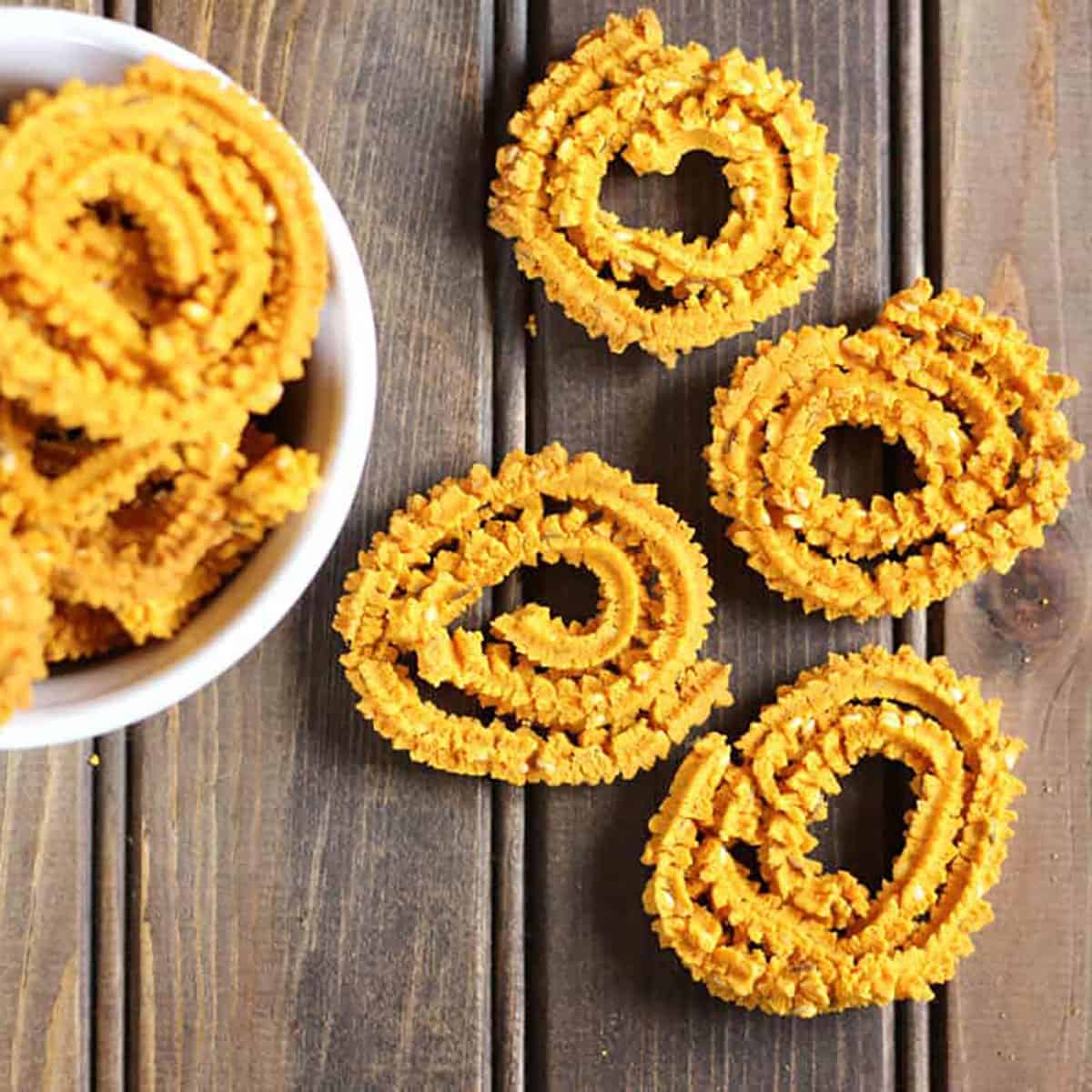 Baked chakli recipe (chakralu, chakkuli, chakri, murukku) - Easy Indian evening snack.