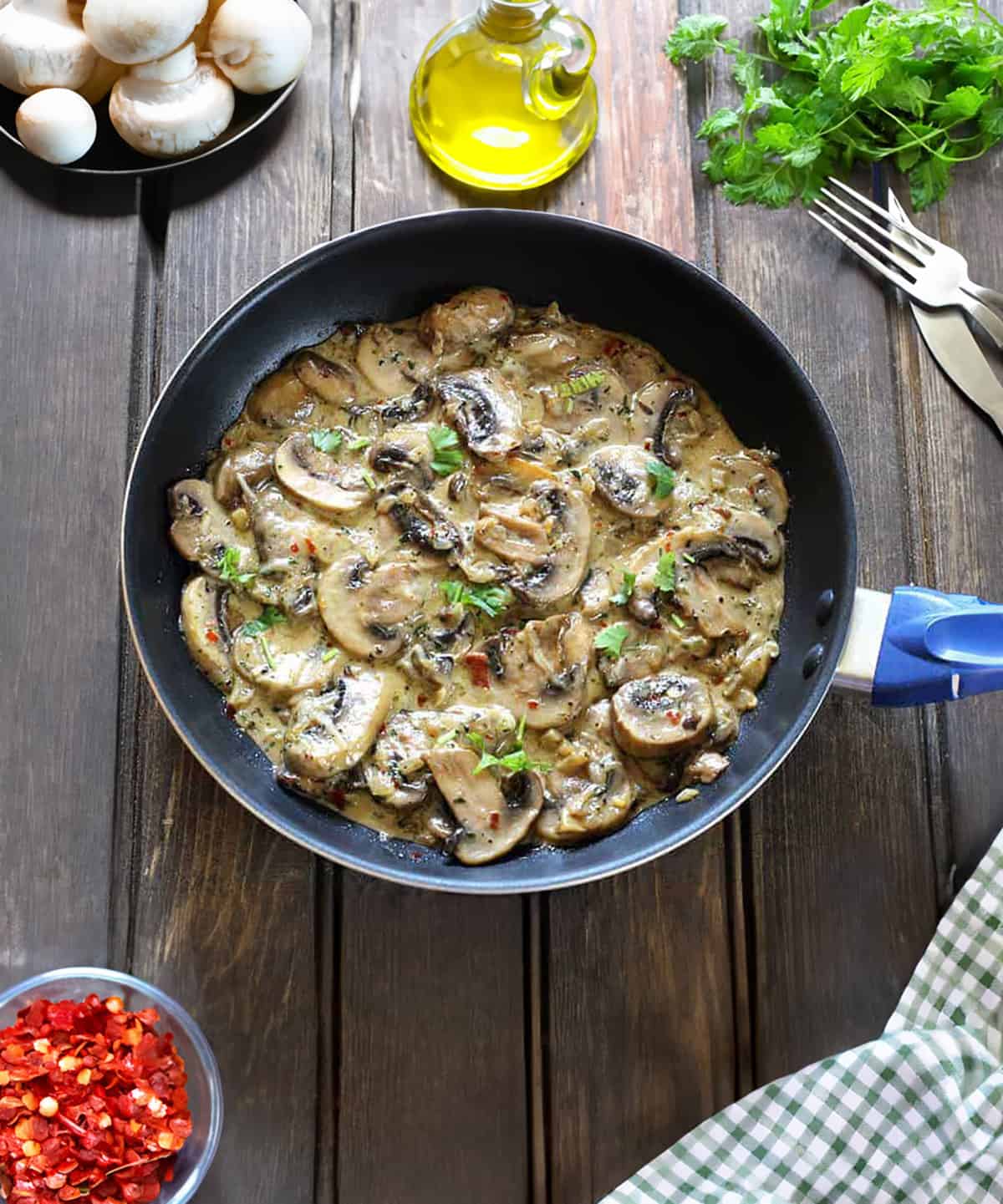 Creamy Mushroom Garlic Sauce Recipe for Pasta, chicken, steak, seafood, risotto. 