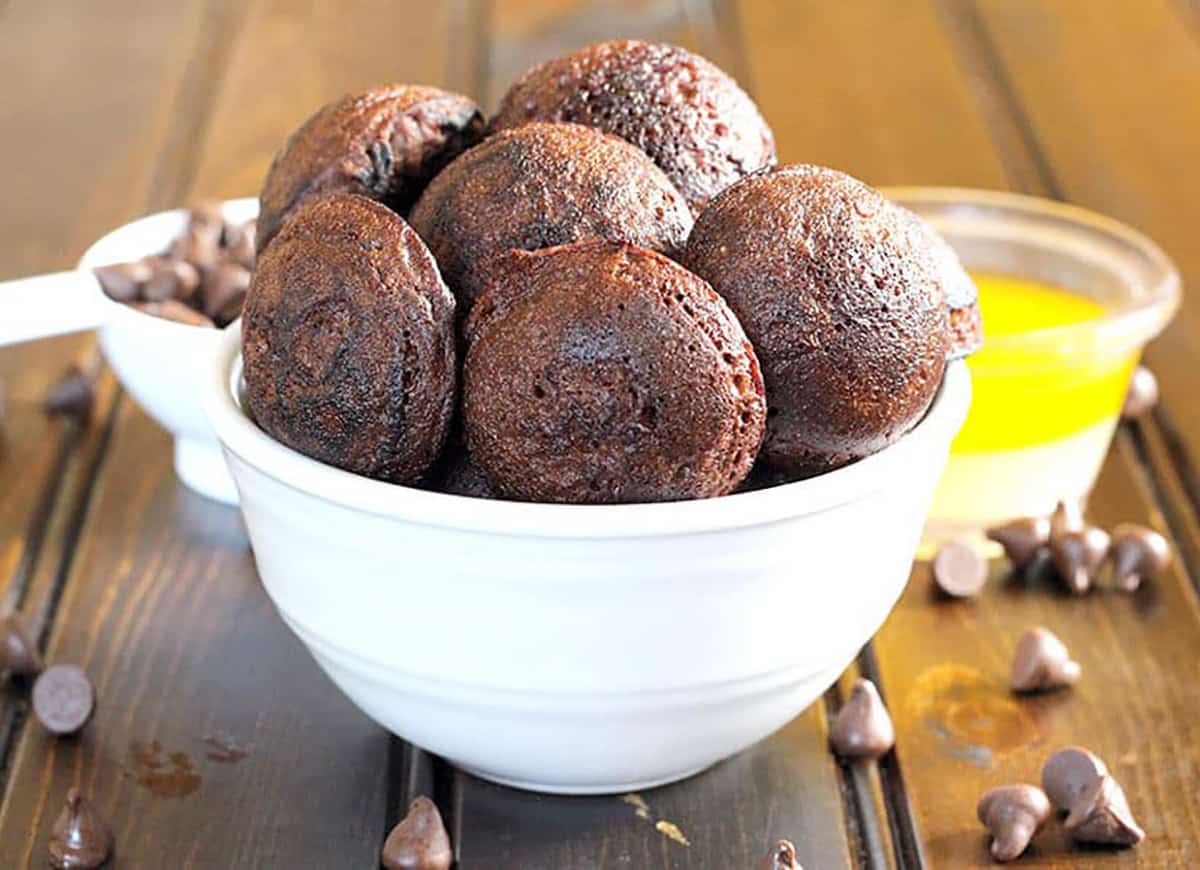 Instant chocolate paniyaram (appe or paddu) - best evening snack or after meal dessert recipe. 