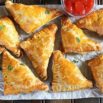 Best and easy, crispy, and flaky puff pastry samosa. Vegetable Samosa. Quick snack and appetizer.