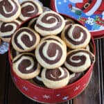 Christmas Pinwheel Cookies | Homemade Christmas Treats or Holiday Gifts | Christmas Desserts.