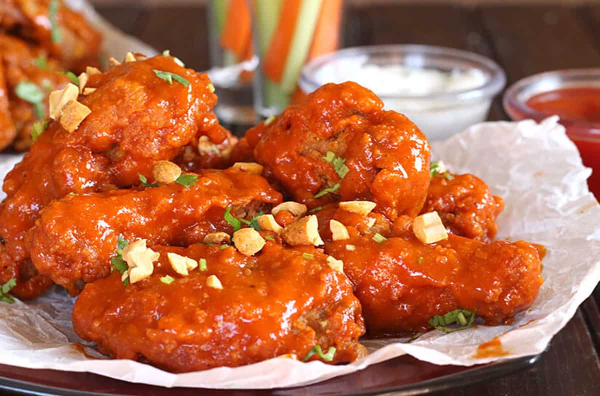 easy fried sriracha chicken wings recipe, super bowl game night party food ideas, super bowl sunday