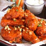 best and easy, spicy and crispy honey sriracha chicken wings recipe for super bowl game night party