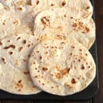 Easy skillet garlic flatbread recipe. Indian garlic roti (chapati) for lunch, dinner, breakfast.