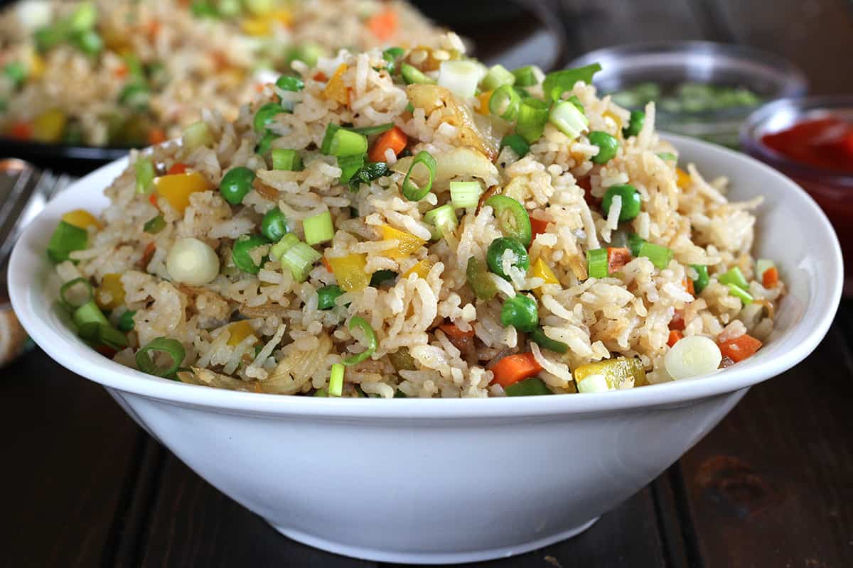 bowl of best restaurant or roadside-style nonsticky non mushy mixed vegetable fried rice.
