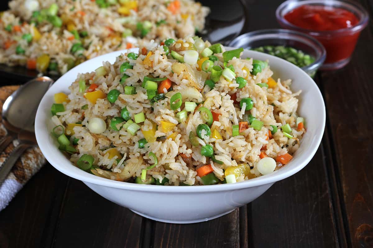 quick fried rice for a busy weeknight dinner or lunchbox made using vegetables. 