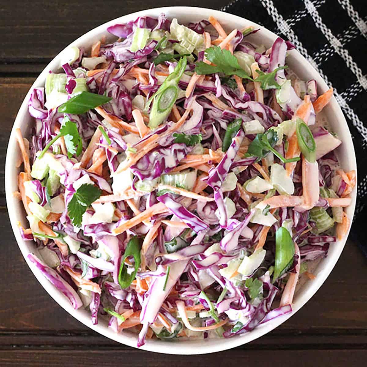 Best coleslaw recipe | Cabbage salad as a side for chicken wings, sandwiches, burgers, and sliders. 