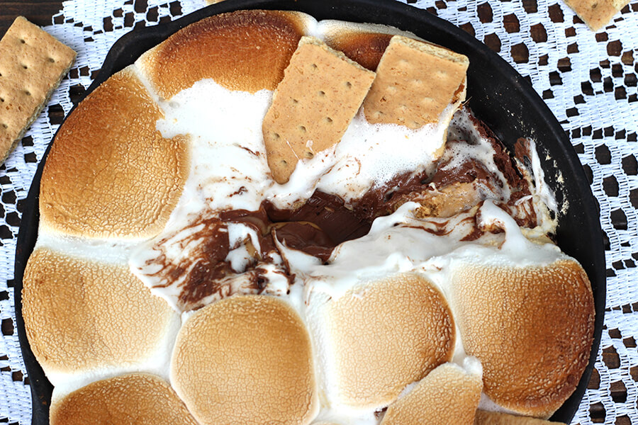 S'mores Dip / Marshmallows / Peanut Butter / Chocolate recipes / hersheys