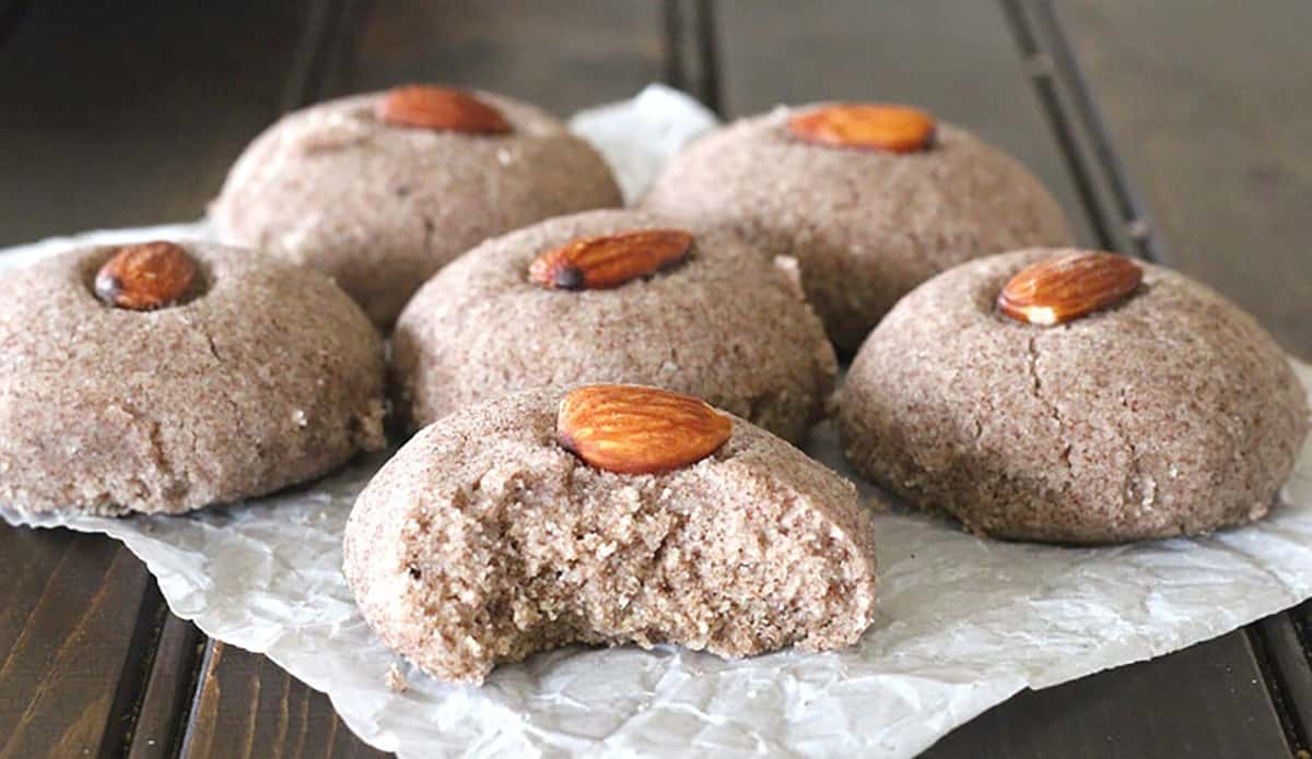 nankhatai with ragi or wheat (atta), Indian eggless biscuits or cookies, healthy low calorie desserts