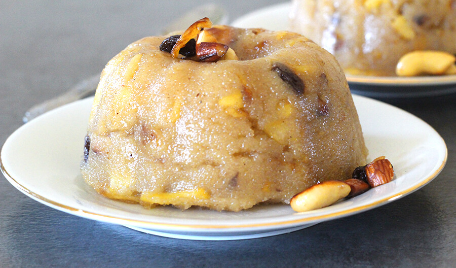 Apple Sheera or Halwa or Pudding / Sooji Halwa / Rava Kesari / Fall recipes / Apple Recipes / Deepavali recipes / Holiday recipes / Indian sweets / Indian Festival