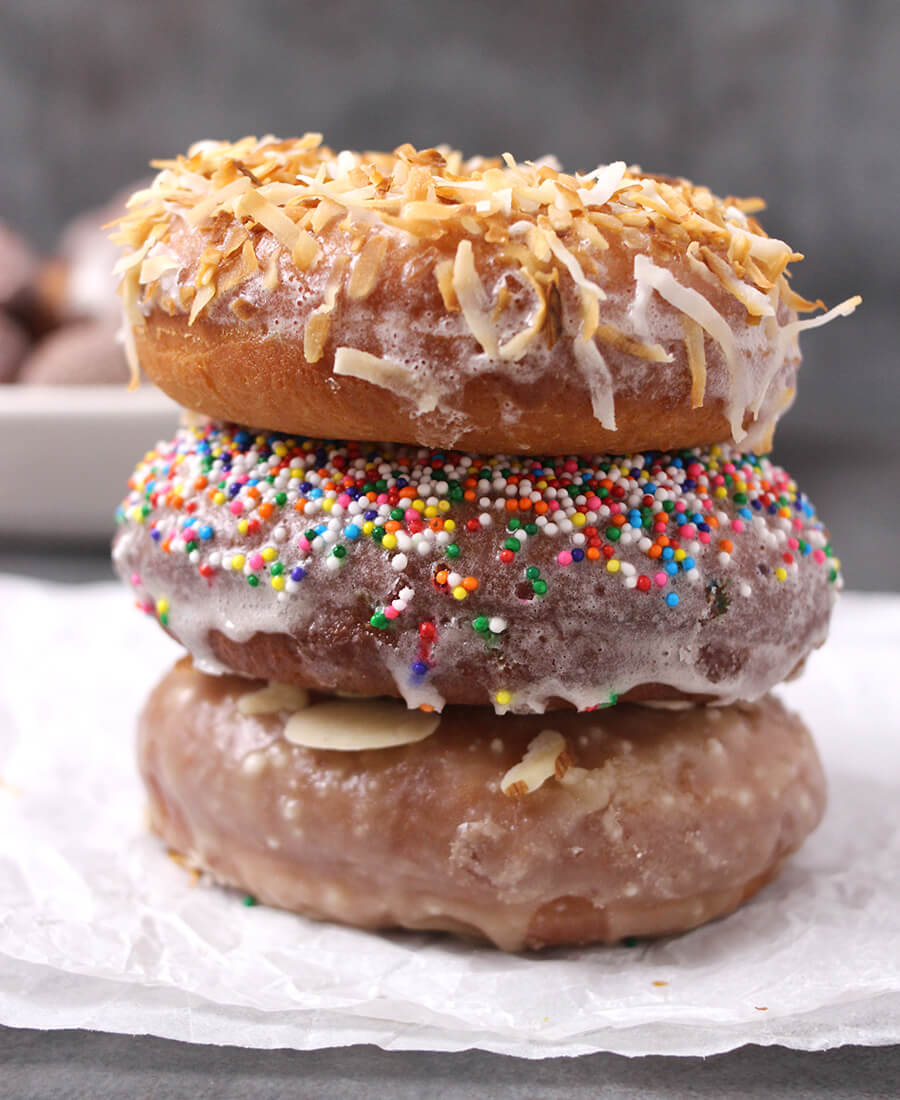 Best Homemade Doughnuts Recipe / Donuts / Breakfast recipe / Dessert Recipes / Krispy Kreme Donuts / Dunkin Donuts / Vanilla Glaze / Maple Glaze / Sprinkled Donut / Cinnamon Sugar / National Doughnut Day