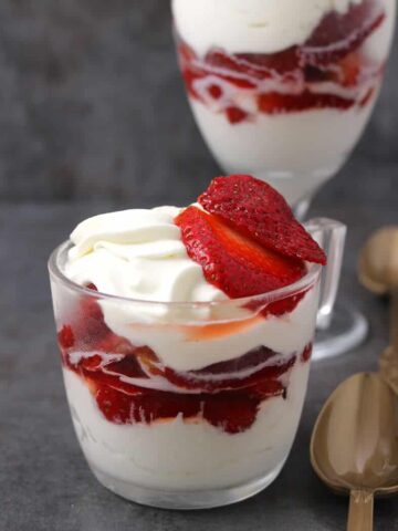 Strawberries and cream, strawberries dessert, romantic dinner, valentines day recipes, quick desserts