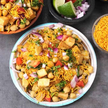 Indian street style aloo chana chaat, vegan chickpea potato salad recipe for weight loss