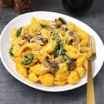 Best creamy healthy and vegan roasted butternut squash pasta recipe with mushroom and spinach