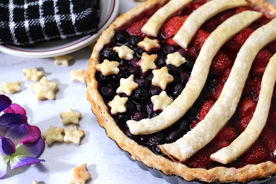 Patriotic Mixed Berry Pie, American Flag Pie, Red white and blue, Summer desserts, Flaky and Buttery  Homemade Pie Crust, 4th of july recipes, #strawberrypie #mixedberrypie #frozenberrypie #tripleberrypie #americanpie #piecrust #Piedough  #veganpie #redwhiteandblue  Strawberry Pie, Blueberry Pie, Rustic Pie, Homemade pie dough and crust