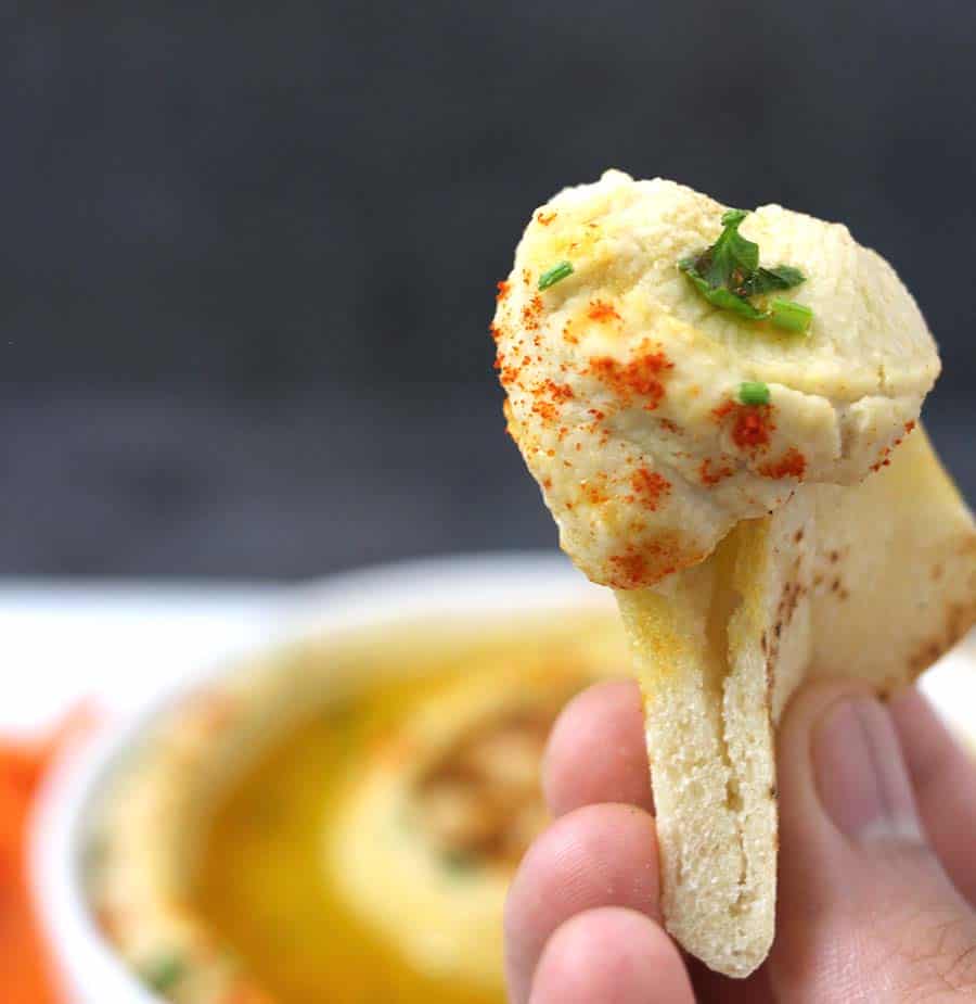 Hummus Dip, Easy homemade authentic hummus recipe with and without tahini, plant based protein, keto friendly hummus dip, weightloss diet plan, middle easter food recipes