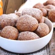 Vegan Pumpkin Doughnut Holes / Vegan Pumpkin donuts / Fall desserts / Thanksgiving desserts / Christmas desserts / Halloween desserts / Pumpkin recipes