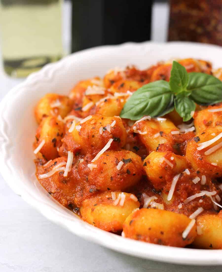 Gnocchi In Arrabbiata Sauce / Marinara Sauce / Potato Gnocchi / Pasta / Pasta Sauce / SPicy Marinara / Easy Pasta Recipe / Quick Pasta Recipe