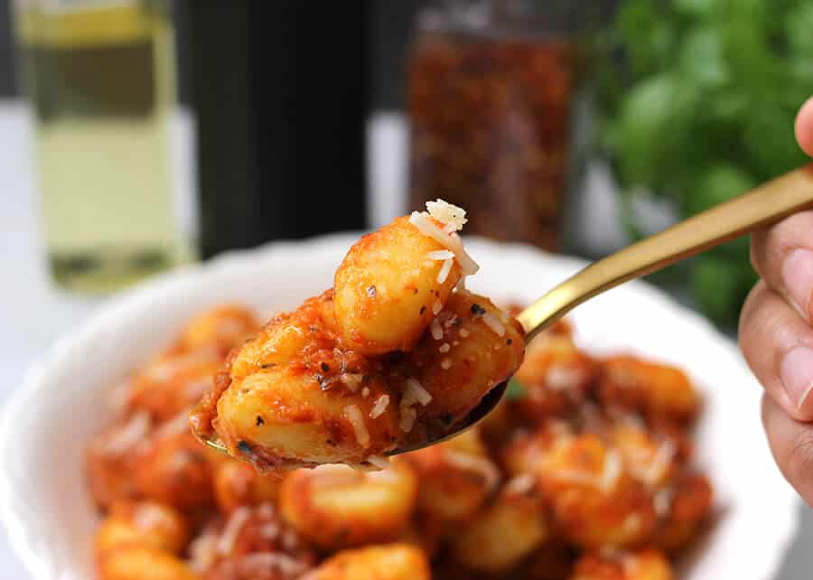How to cook gnocchi, Easy pasta recipes, weeknight dinner, vegetarian meals