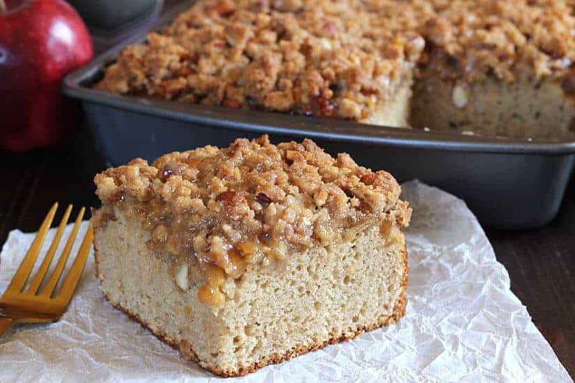 Hoiday Cakes,apple desserts,best apple cake ever, caramel apples, cake recipes, thanksgiving and christmas themed, unique, fun and easy desserts recipes
