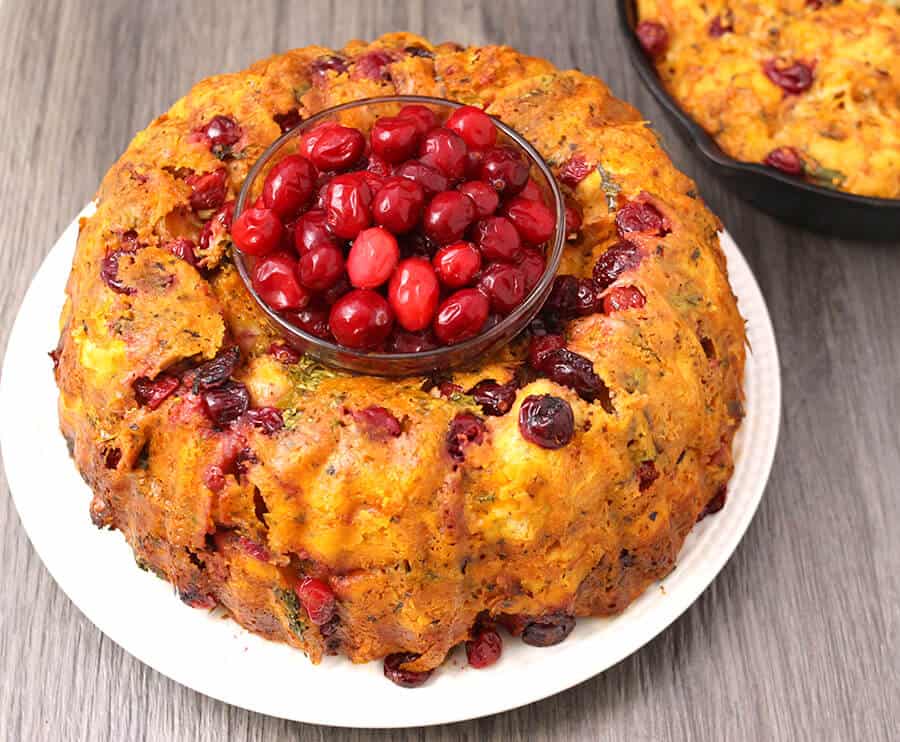 Savory Cheese garlic  Cranberry Pull Apart Bread Bundt Pan from scratch, savory bread for dinner, side dishes, appetizers, breads with soup, salads