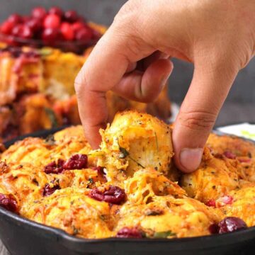 Savory Cranberry Cheese garlic Pull apart Bread - appetizer and side dish for lunch and dinner this thanksgiving, christmas, bundt pan recipes