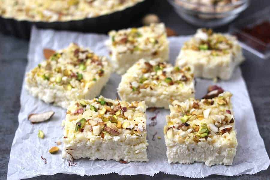 kalakand sweet for diwali, kalakand with milkmaid, microwave, instant pot #indiansweets #indiandesserts 
