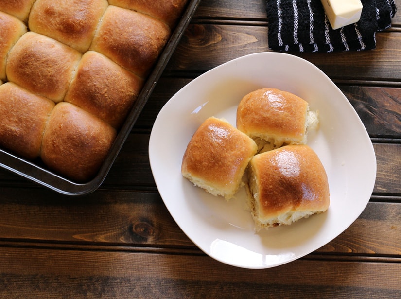 Parker House Rolls Recipe, Boston Based Rolls, Dinner rolls recipe, Yeast rolls, thanksgiving sides, biscuits rolls, dinner sides, christmas recipes, eggless parker house rolls