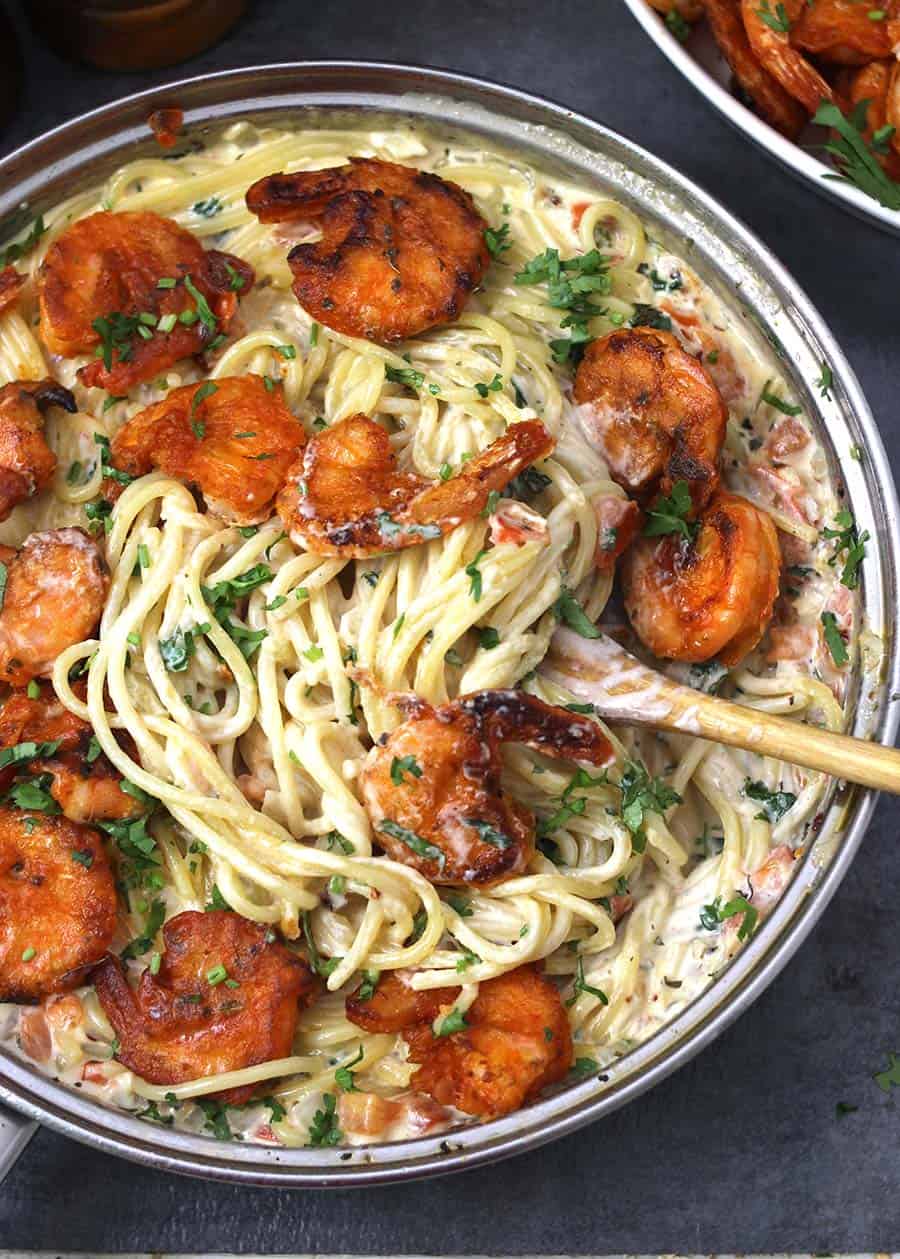 Classic shrimp scampi pasta, easy, quick and delicious recipe for dinner lunch, weekend or weeknight meal 