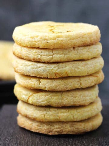 Tea Biscuits | Karachi bakery style osmania biscuits recipe | Eggless cardamom cookies.