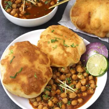 Chole Bhature, How to make bhatura, Punjabi Chana Bhatura, Popular indian vegetarian recipes for breakfast, lunch, dinner, snack, north Indian recipes, instant bhature, bhatura with and without yeast, chana masala, amritsari chole