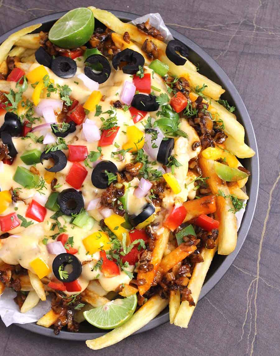 Loaded Cheese Fries, Vegetarian loaded fries, meatless recipes,  French Fries, Potatoes, Mushrooms, Honey Sriracha Mushrooms, Honey chili mushrooms, vegetarian snacks, finger food , appetizers, super bowl, game day, football food, dinner recipes, party food, American cheese sauce for fries, mexican loaded fries, Texas cheese fries