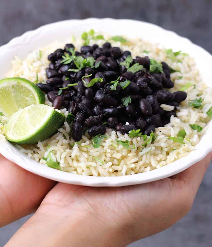 How to make cilantro lime rice like chipotle, chipotle cauliflower lime rice, mexican rice ingredients, instant pot chipotle rice, lemon coriander rice, easy rice recipes for lunch and dinner, vegetarian, vegan, gluten free and keto diet, brown rice, white rice 