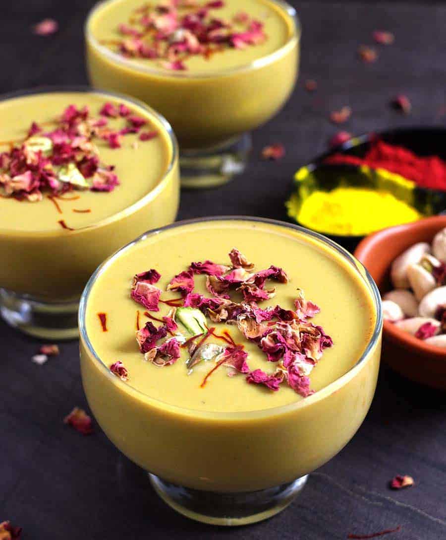 Mango thandai, Aam Thandai, Mango Recipes, summer food recipes, Indian festival and food recipes, holi, ugadi, navratri, diwali, ram navami, shivratri, ramdan, fasting and upvas, vrat recipes, make ahead milk based recipes, guruji thandai, popular Indian traditional recipes #thandai #holi #ramnavami #mango #ugadi #claypot #matka #fasting #vrat #upvas 