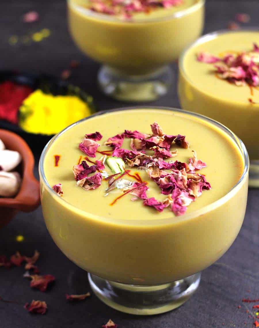 Mango thandai, Aam Thandai, Mango Recipes, summer food recipes, Indian festival and food recipes, holi, ugadi, navratri, diwali, ram navami, shivratri, ramdan, fasting and upvas, vrat recipes, make ahead milk based recipes, guruji thandai, popular Indian traditional recipes #thandai #holi #ramnavami #mango #ugadi #claypot #matka #fasting #vrat #upvas