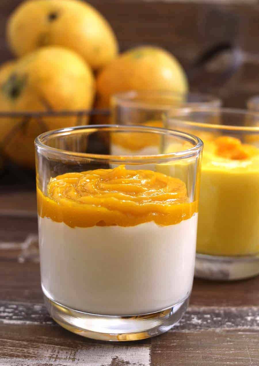 Holiday chocolate mousse with mangoes