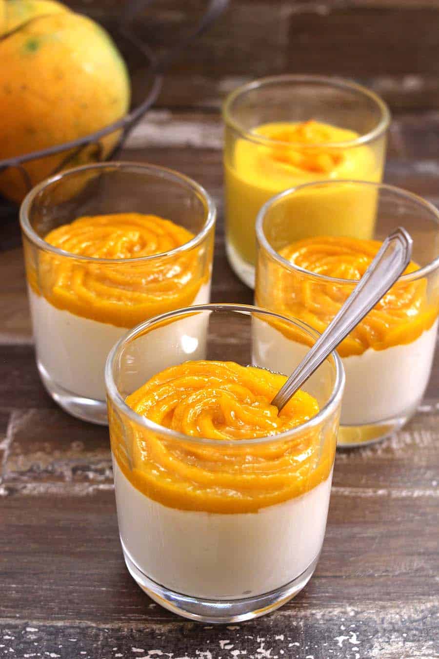 Easy Mango White Chocolate Mousse or Mousse Au Chocolat Mangue, Make ahead dessert recipe for parties, get together, romantic date, july 4th, memorial day, Easter, thanksgiving, Christmas, mango recipes, chocolate recipes, summer food recipe, no bake desserts, eggless sweets and desserts, pudding recipes, cream cheese, keto mousse