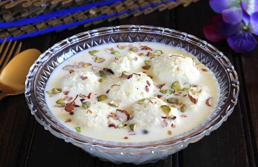 Rasmalai - Popular Bengali sweets from India, Rasgulla, Paneer sweets recipe, ricotta cheese, sweets, mithai, desserts for Diwali, Holi, Eid, Christmas, thanksgiving, Milk Based sweets #indiansweets #rasmalai #rasgulla #homemade #softrasgulla #rabri #rabdi 